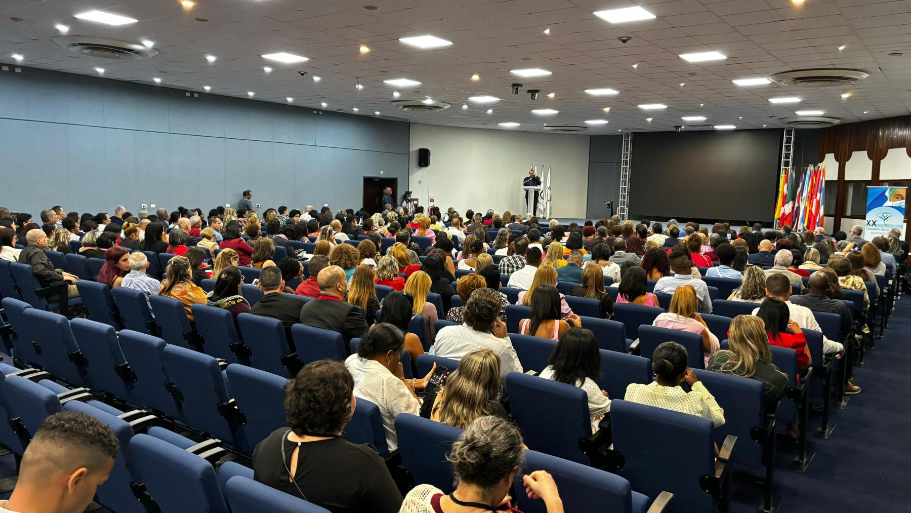 Em conferência da FEPPEN, Cofen defende projeto global de projeção social, política e econômica para a Enfermagem